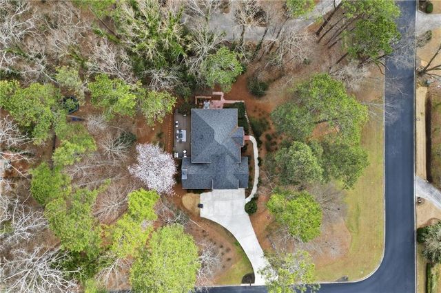 2105 Lake Grove Lane, Alpharetta, GA 30004