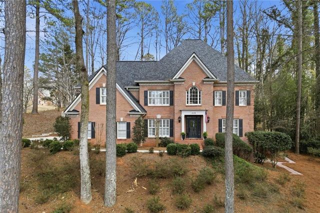 2105 Lake Grove Lane, Alpharetta, GA 30004