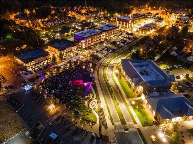 2105 Lake Grove Lane, Alpharetta, GA 30004