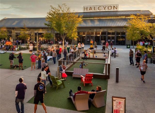 2105 Lake Grove Lane, Alpharetta, GA 30004