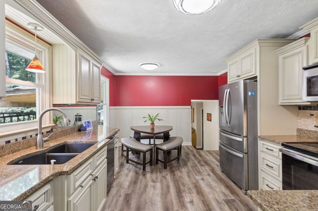 212 Simpson Drive NE, Kennesaw, GA 30144