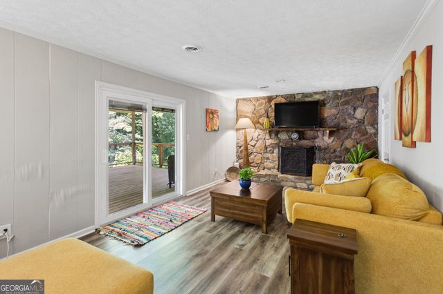 212 Simpson Drive NE, Kennesaw, GA 30144