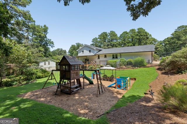 212 Simpson Drive NE, Kennesaw, GA 30144
