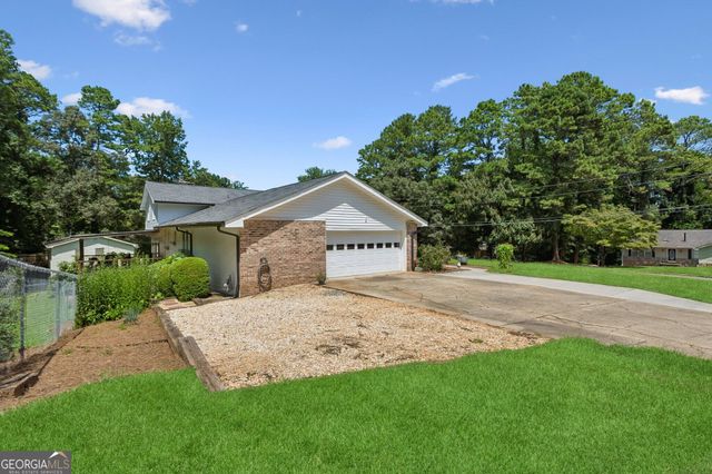 212 Simpson Drive NE, Kennesaw, GA 30144