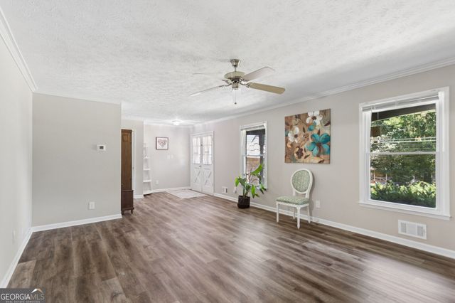 212 Simpson Drive NE, Kennesaw, GA 30144