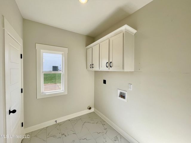 2484 Saint Ives Lane, Hernando, MS 38632
