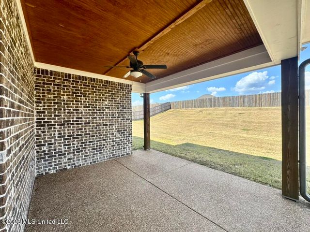 2484 Saint Ives Lane, Hernando, MS 38632