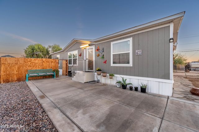 320 5th Avenue E, Buckeye, AZ 85326