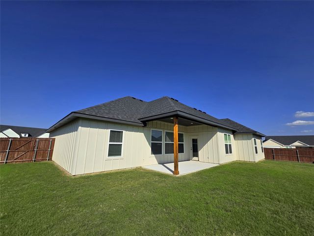 205 High Ridge Court, Godley, TX 76044
