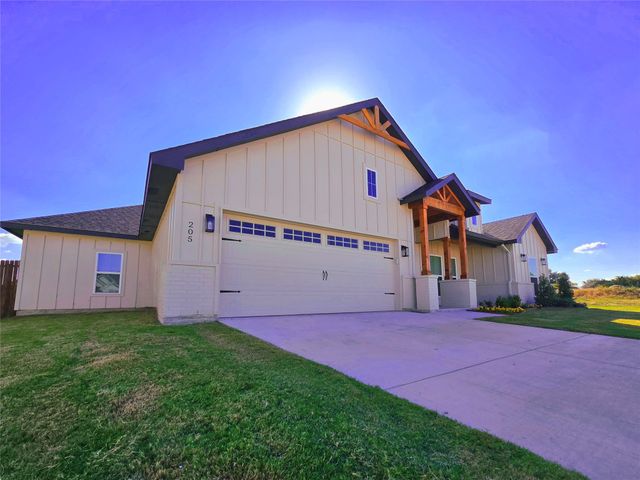 205 High Ridge Court, Godley, TX 76044