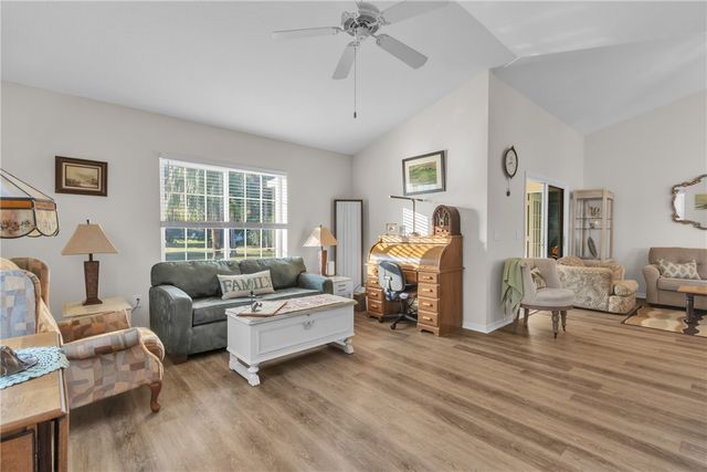 1807 Aynsley Way 1, Vero Beach, FL 32966