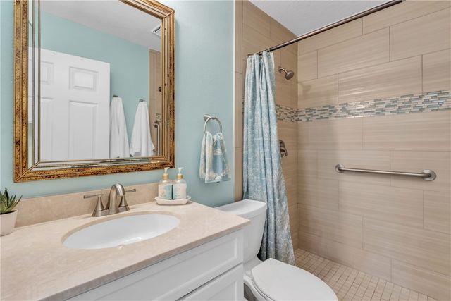 1807 Aynsley Way 1, Vero Beach, FL 32966