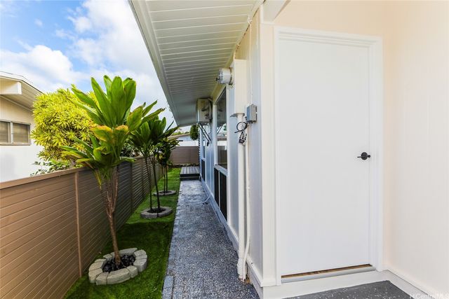 1858 Hoolehua Street, Pearl City, HI 96782