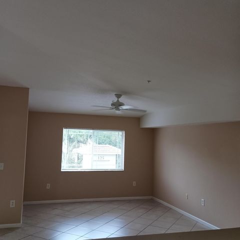 131 SW Palm Dr Apt 201, Port St Lucie, FL 34986