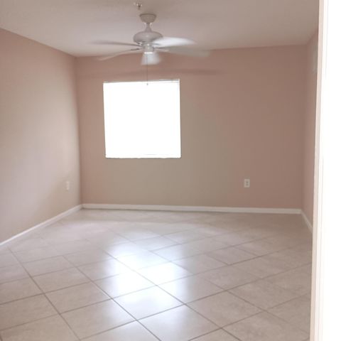 131 SW Palm Dr Apt 201, Port St Lucie, FL 34986