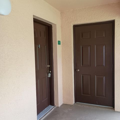 131 SW Palm Dr Apt 201, Port St Lucie, FL 34986