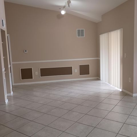 131 SW Palm Dr Apt 201, Port St Lucie, FL 34986