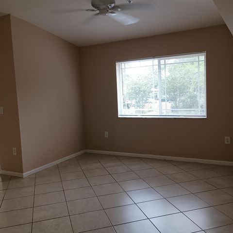 131 SW Palm Dr Apt 201, Port St Lucie, FL 34986