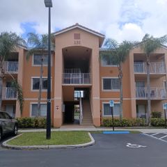 131 SW Palm Dr Apt 201, Port St Lucie, FL 34986