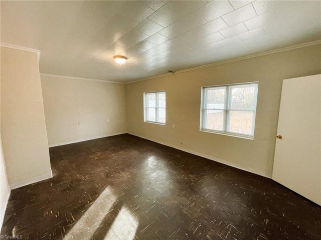 1142 Liberty Drive, Thomasville, NC 27360