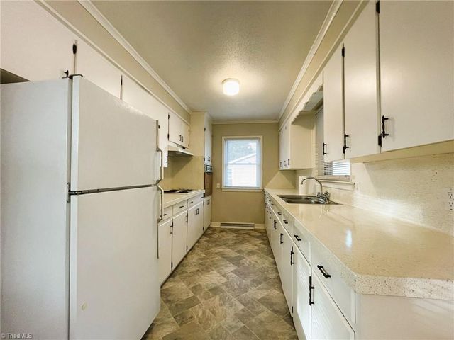 1142 Liberty Drive, Thomasville, NC 27360