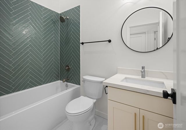 832 S Sullivan Street, Seattle, WA 98108