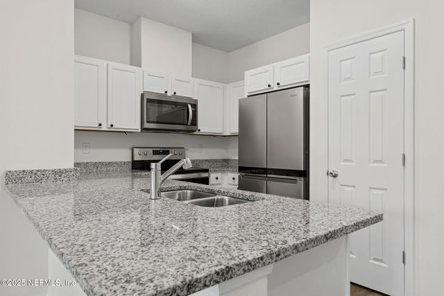 7690 MERCHANTS Way, Jacksonville, FL 32222