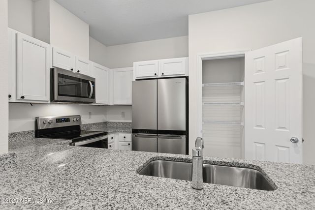 7690 MERCHANTS Way, Jacksonville, FL 32222