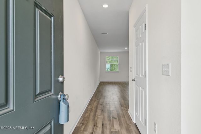 7690 MERCHANTS Way, Jacksonville, FL 32222