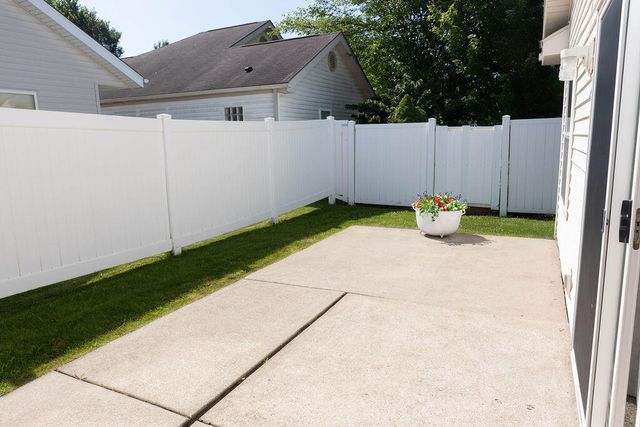 11141 Briarcliff Court, Crown Point, IN 46307