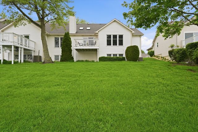 2714 Lake Shore Drive, Joliet, IL 60431