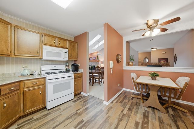 2714 Lake Shore Drive, Joliet, IL 60431