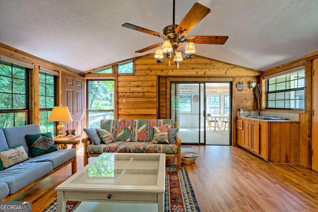 641 Cold Branch Road, Hayesville, NC 28904