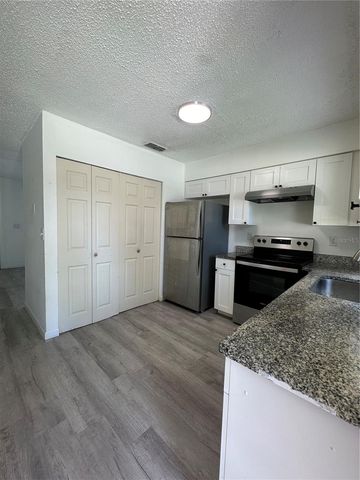 704 SUNSET AVENUE B, Auburndale, FL 33823