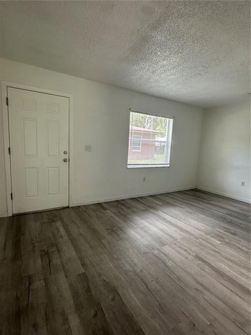 704 SUNSET AVENUE B, Auburndale, FL 33823