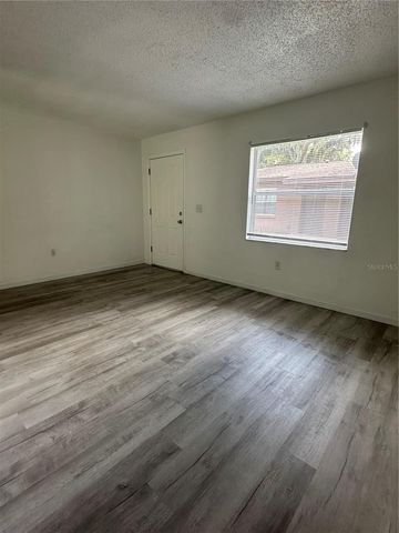 704 SUNSET AVENUE B, Auburndale, FL 33823