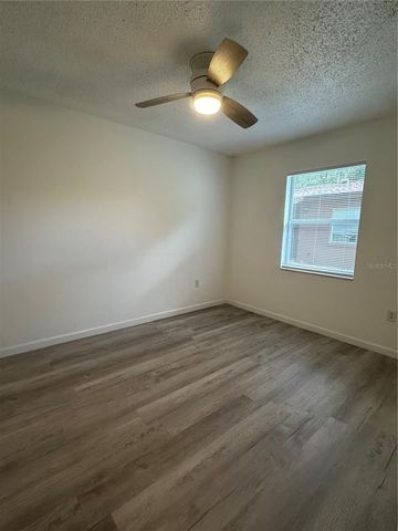 704 SUNSET AVENUE B, Auburndale, FL 33823