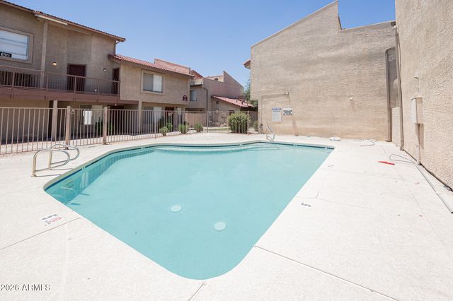4828 W ORANGEWOOD Avenue 217, Glendale, AZ 85301