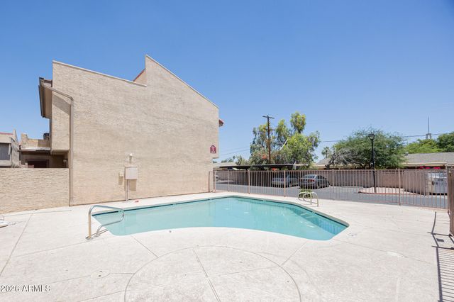4828 W ORANGEWOOD Avenue 217, Glendale, AZ 85301