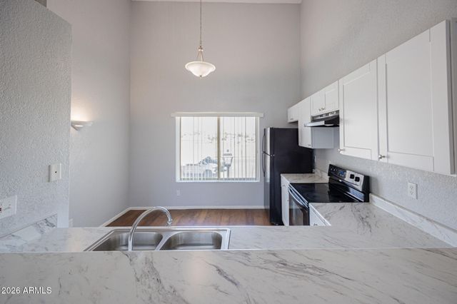 4828 W ORANGEWOOD Avenue 217, Glendale, AZ 85301
