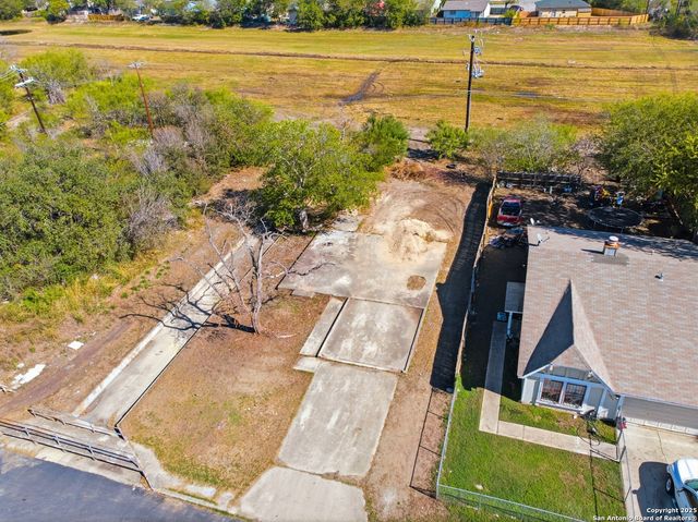 8802 Catalina Bay Dr, San Antonio, TX 78242