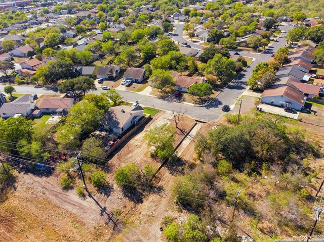 8802 Catalina Bay Dr, San Antonio, TX 78242