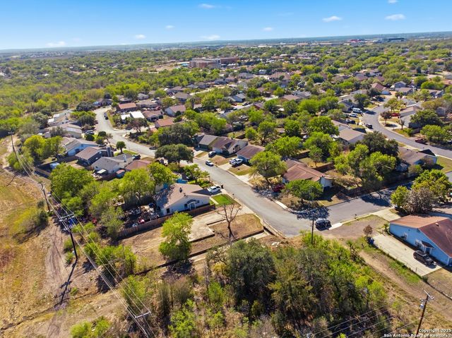 8802 Catalina Bay Dr, San Antonio, TX 78242