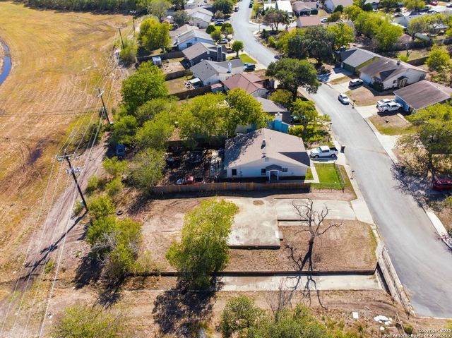 8802 Catalina Bay Dr, San Antonio, TX 78242