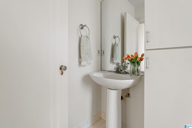 2250 Highland Ave S Apt 48, Birmingham, AL 35205