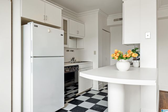 2250 Highland Ave S Apt 48, Birmingham, AL 35205