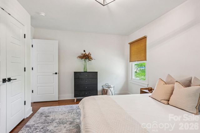 5300 Cheval Place, Charlotte, NC 28205