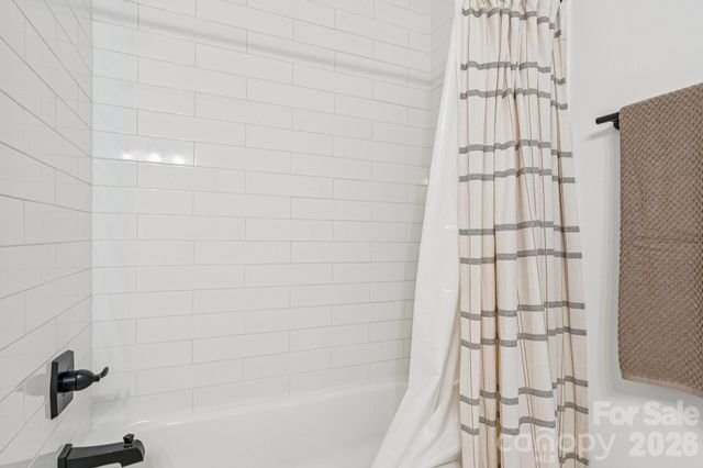 5300 Cheval Place, Charlotte, NC 28205