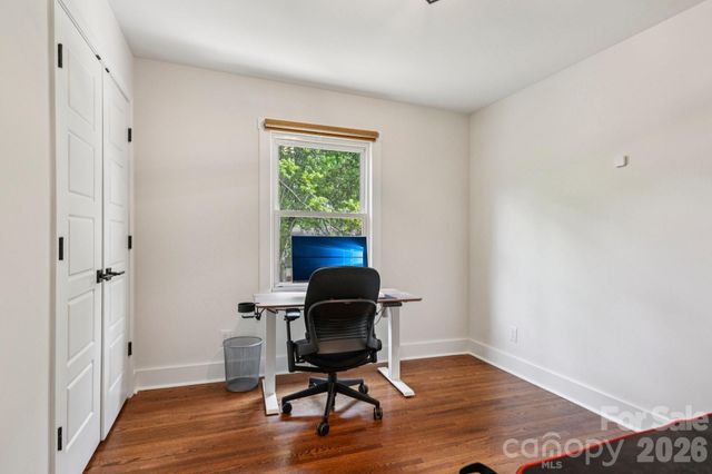 5300 Cheval Place, Charlotte, NC 28205