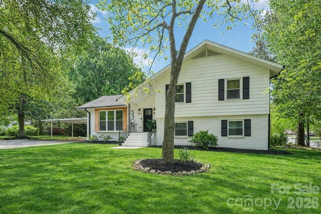 5300 Cheval Place, Charlotte, NC 28205